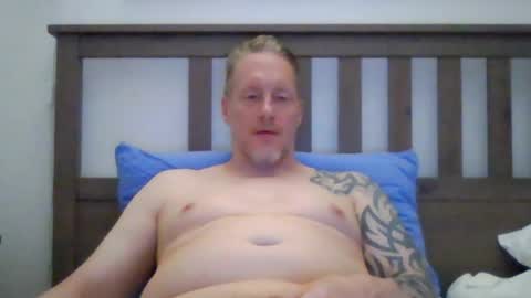 Snapshot of olavdelux chatting on July 2026 10:23:01 PM olavdelux online show from July 2026 10:23:01 PM