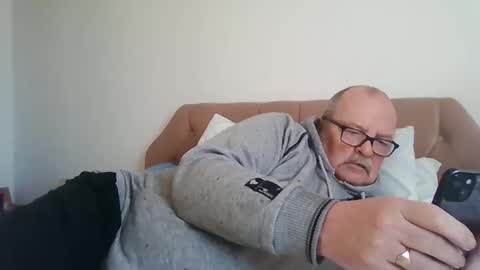 old_fkrr_ online show from November 2025 11:21:02 AM