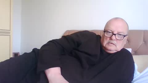 Snapshot of old_fkrr_ chatting on April 2026 10:29:01 AM old_fkrr_ online show from April 2026 10:29:01 AM