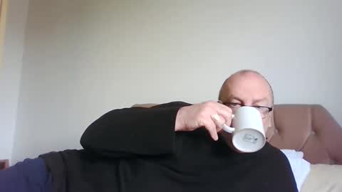 Snapshot of old_fkrr_ chatting on May 2026 10:01:01 AM old_fkrr_ online show from May 2026 10:01:01 AM