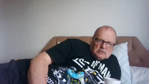 Snapshot of old_fkrr_ chatting on June 2026 10:15:01 AM old_fkrr_ online show from June 2026 10:15:01 AM
