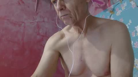 oldbuthorny62 online show from April 2026 07:31:01 AM