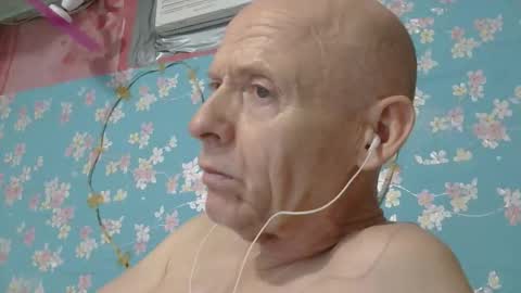 Snapshot of oldbuthorny62 chatting on May 2026 03:18:02 PM oldbuthorny62 online show from May 2026 03:18:02 PM