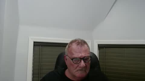 oldguybigd online show from May 2026 05:03:02 AM