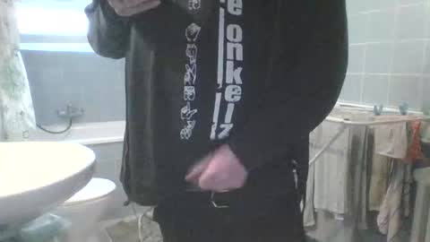 Snapshot of oldskooldude chatting on February 2026 07:40:01 AM OldSkoolDude online show from February 2026 07:40:01 AM