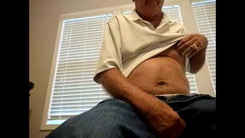 Snapshot of oldsubman chatting on December 2024 08:28:02 PM oldsubman online show from December 2024 08:28:02 PM