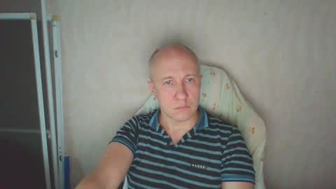 Snapshot of oleg365 chatting on December 2024 08:49:02 AM figaro online show from December 2024 08:49:02 AM