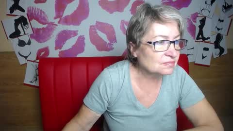 Snapshot of olgaluck chatting on December 2025 09:47:02 AM OlgaLuck online show from December 2025 09:47:02 AM