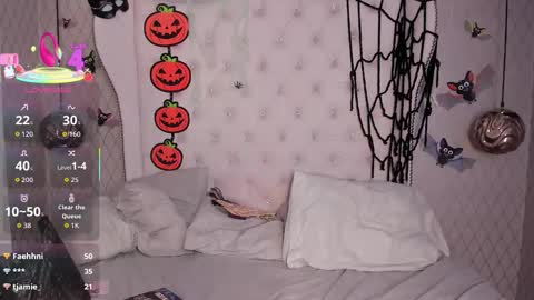 oliiverr22 online show from October 2025 12:28:02 PM