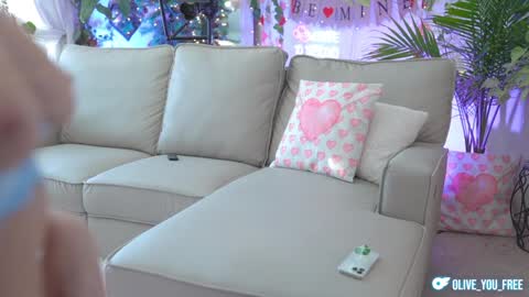 Snapshot of olive_you_ chatting on January 2025 06:00:01 PM Olive online show from January 2025 06:00:01 PM