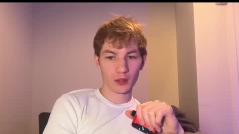 Snapshot of oliver_beck chatting on December 2024 01:58:02 AM Oliver Beck online show from December 2024 01:58:02 AM