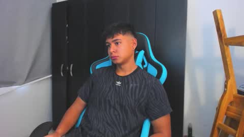 Oliver bray online show from November 2025 03:34:01 PM