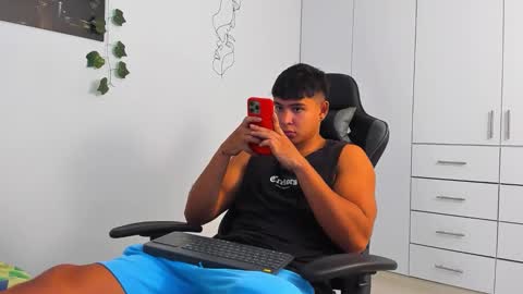 Oliver bray online show from December 2025 08:48:01 PM