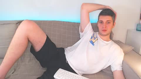 Oliver online show from February 2025 11:36:01 AM