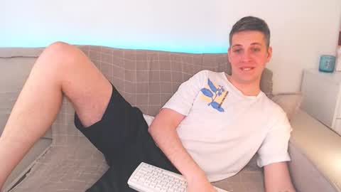 Oliver online show from February 2025 01:47:02 PM