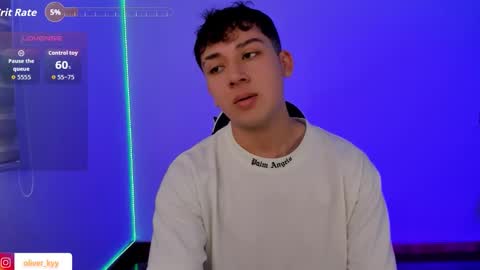 oliveeer online show from October 2025 07:05:01 PM