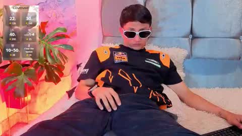 oliver mr  online show from March 2026 10:04:01 PM