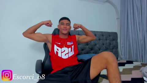 oliver_smith_2 online show from December 2024 08:21:02 PM