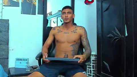 oliver_smith_2 online show from December 2025 11:45:01 PM