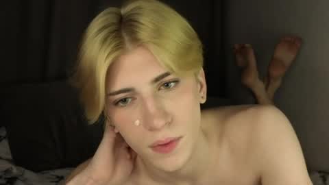 Snapshot of oliver_star_boy chatting on May 2026 10:59:01 PM oliver online show from May 2026 10:59:01 PM
