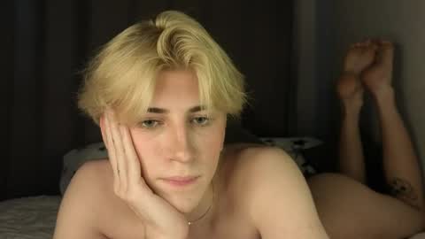 Snapshot of oliver_star_boy chatting on May 2026 02:57:02 PM oliver online show from May 2026 02:57:02 PM