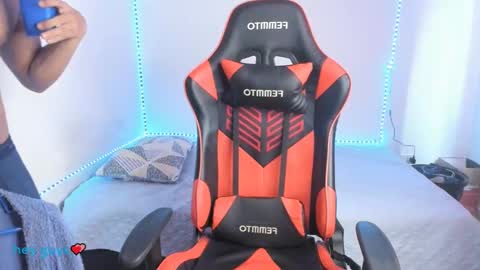 Snapshot of oliver_thompsson chatting on December 2024 02:24:02 PM oliver thompsson online show from December 2024 02:24:02 PM