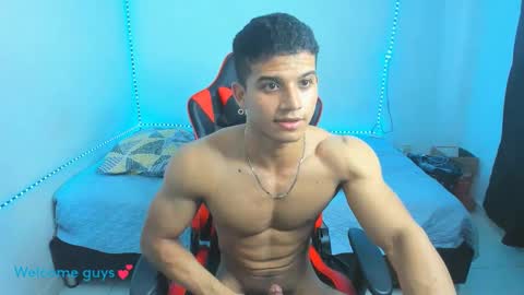 Snapshot of oliver_thompsson chatting on January 2025 10:51:02 PM oliver thompsson online show from January 2025 10:51:02 PM