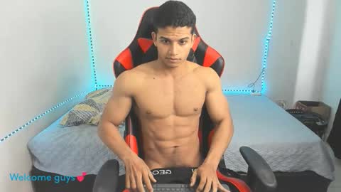 Snapshot of oliver_thompsson chatting on November 2025 12:05:02 PM oliver thompsson online show from November 2025 12:05:02 PM