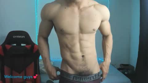 Snapshot of oliver_thompsson chatting on November 2025 01:08:02 AM oliver thompsson online show from November 2025 01:08:02 AM