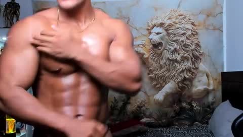 oliver_tommy online show from November 2025 02:13:01 AM