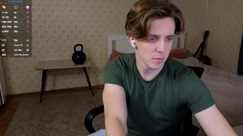 Snapshot of oliver_travis chatting on December 2024 11:40:01 PM Oliver Evans online show from December 2024 11:40:01 PM