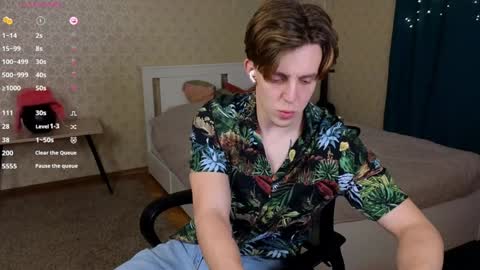 Snapshot of oliver_travis chatting on December 2024 11:37:01 PM Oliver Evans online show from December 2024 11:37:01 PM