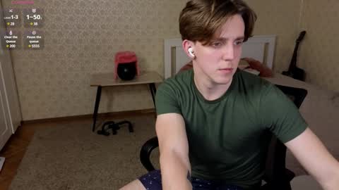 Snapshot of oliver_travis chatting on December 2024 11:48:01 PM Oliver Evans online show from December 2024 11:48:01 PM