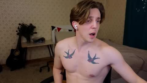 Snapshot of oliver_travis chatting on March 2025 12:28:02 AM Oliver Evans online show from March 2025 12:28:02 AM