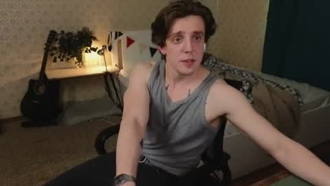 Snapshot of oliver_travis chatting on June 2026 02:23:02 AM Oliver Evans online show from June 2026 02:23:02 AM