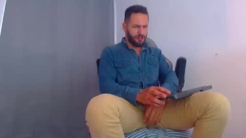 oliver online show from December 2024 06:05:02 PM