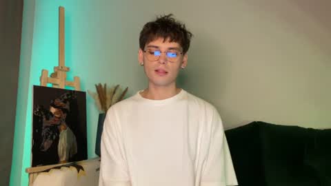 Snapshot of oliverlawrence chatting on June 2026 08:30:02 PM oliverlawrence online show from June 2026 08:30:02 PM