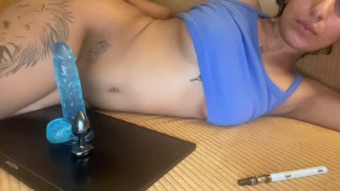 Snapshot of olivewonders chatting on August 2026 10:03:01 AM olivewonders online show from August 2026 10:03:01 AM