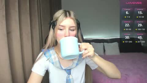 Olivia online show from November 2025 06:13:01 AM