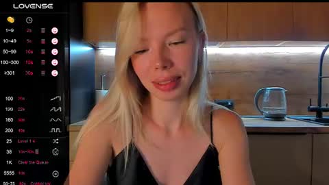 Olivia 3 online show from June 2026 09:32:02 PM