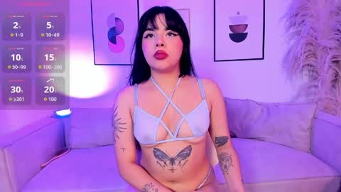 olivia_dluxe online show from June 2026 02:06:02 PM