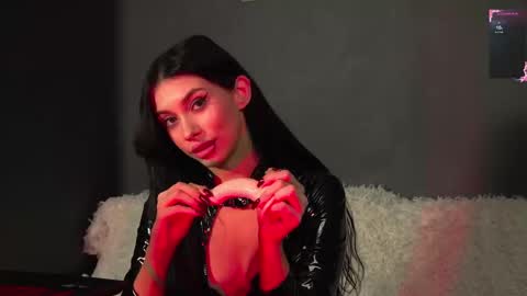 Olivia Faye online show from September 2025 06:08:01 PM