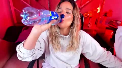  OLIVIA  online show from November 2025 04:01:02 AM