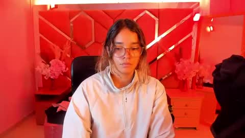 Snapshot of olivia_fox69 chatting on June 2026 05:15:01 AM OLIVIA online show from June 2026 05:15:01 AM