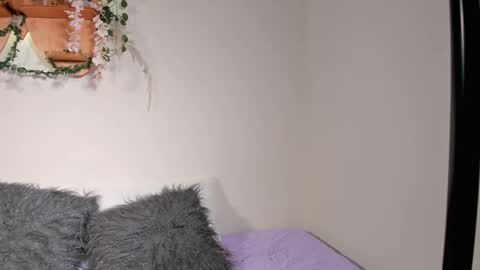 Olivia  happyness  online show from January 2025 11:29:01 PM