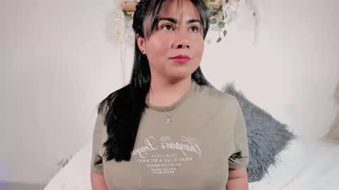 Olivia  happyness  online show from January 2025 04:30:01 PM