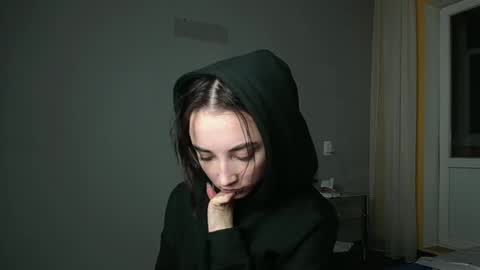 Olivia online show from February 2025 07:21:01 PM