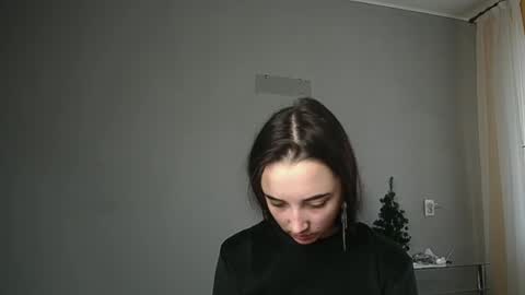 Olivia online show from February 2025 12:04:02 PM