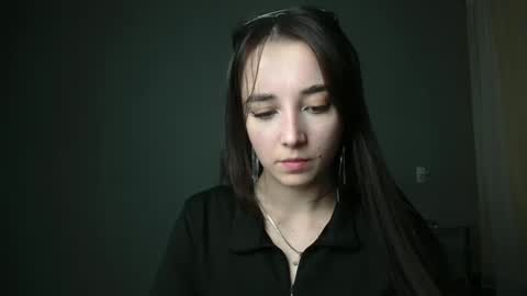 Olivia online show from March 2025 09:42:02 PM