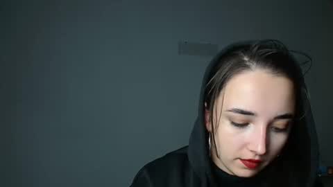 Olivia online show from November 2025 11:38:01 PM